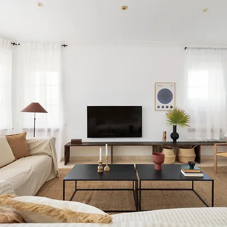 Luxury Seaview By Olala Homes *